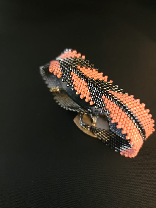 Feather Bracelet - Pink